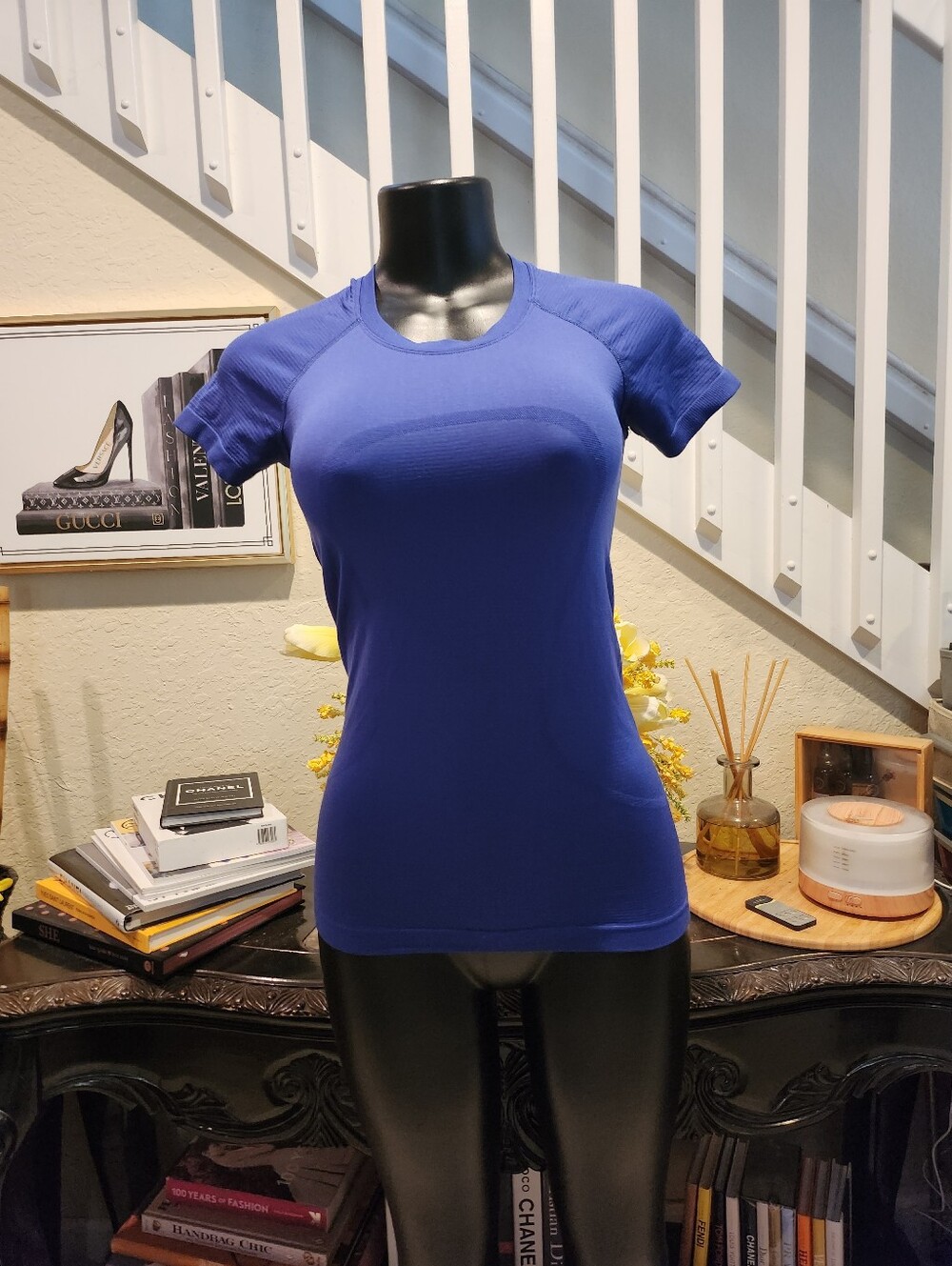 Lululemon Swiftly Tech short-sleeve shirt size 4